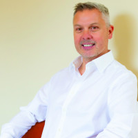 Dr Darran Jennings